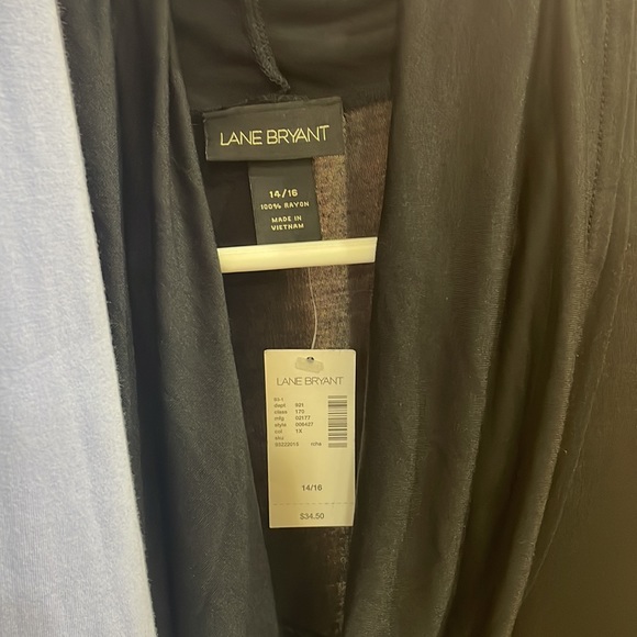 Women’s 4 Piece Top Bundle - Picture 4 of 11